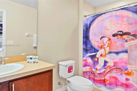 House in Davenport, Florida 5 bedrooms, 299.24 sq.m. № 1834457 - photo 19