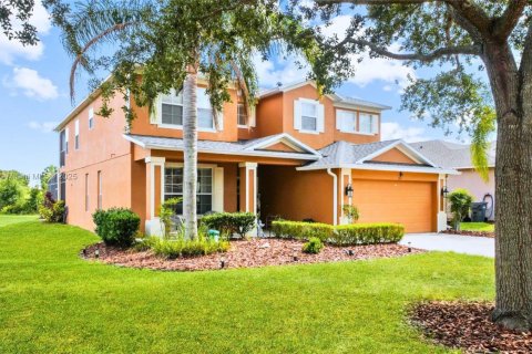 House in Davenport, Florida 5 bedrooms, 299.24 sq.m. № 1834457 - photo 2