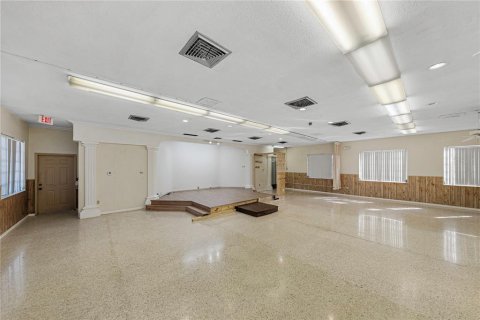 Снять в аренду коммерческую недвижимость в Клируотер, Флорида 257.99м2, № 1561698 - фото 27