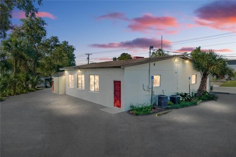 Снять в аренду коммерческую недвижимость в Клируотер, Флорида 257.99м2, № 1561698 - фото 4