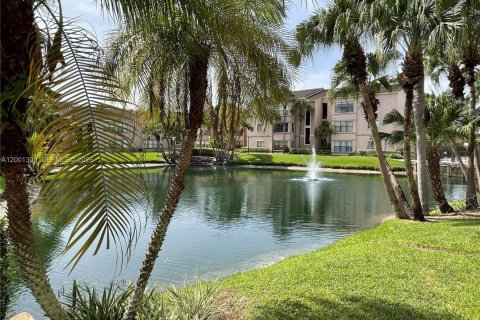 Кондоминиум с 1 спальней в Дейви, Флорида № 2066823