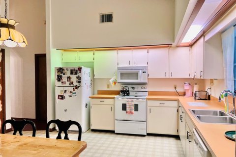 House in Lake Mary, Florida 4 bedrooms, 219.44 sq.m. № 1531796 - photo 8