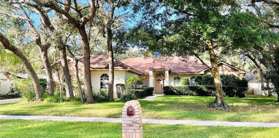 House in Lake Mary, Florida 4 bedrooms, 219.44 sq.m. № 1531796
