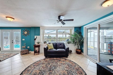House in Hudson, Florida 2 bedrooms, 123.19 sq.m. № 1918684 - photo 27