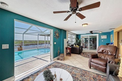 House in Hudson, Florida 2 bedrooms, 123.19 sq.m. № 1918684 - photo 3