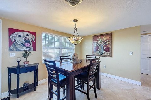 House in Hudson, Florida 2 bedrooms, 123.19 sq.m. № 1918684 - photo 10