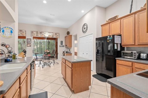 Casa en venta en Apopka, Florida, 3 dormitorios, 262.26 m2 № 2151009 - foto 11