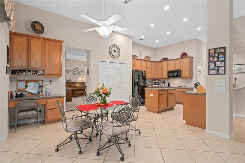 Casa en venta en Apopka, Florida, 3 dormitorios, 262.26 m2 № 2151009 - foto 9