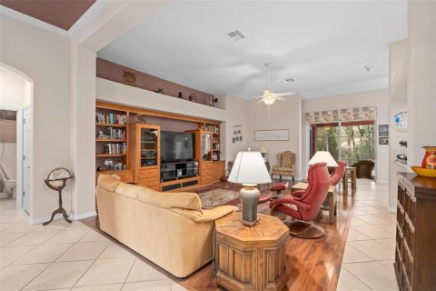 Casa en venta en Apopka, Florida, 3 dormitorios, 262.26 m2 № 2151009 - foto 7