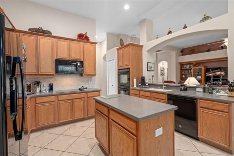 Casa en venta en Apopka, Florida, 3 dormitorios, 262.26 m2 № 2151009 - foto 12