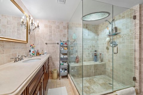 Copropriété à vendre à Miami, Floride: 2 chambres, 141.21 m2 № 1859149 - photo 13