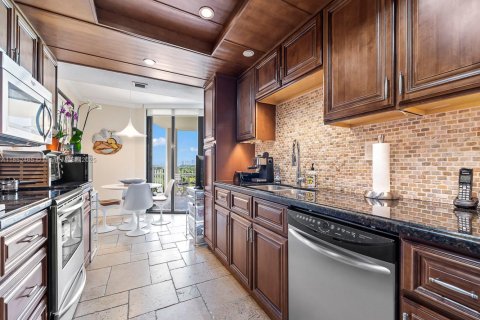 Copropriété à vendre à Miami, Floride: 2 chambres, 141.21 m2 № 1859149 - photo 8
