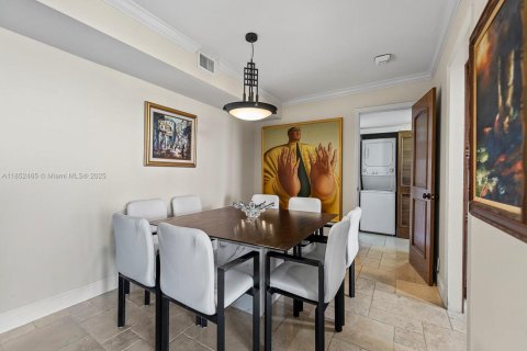 Copropriété à vendre à Miami, Floride: 2 chambres, 141.21 m2 № 1859149 - photo 5