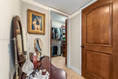 Copropriété à vendre à Miami, Floride: 2 chambres, 141.21 m2 № 1859149 - photo 14