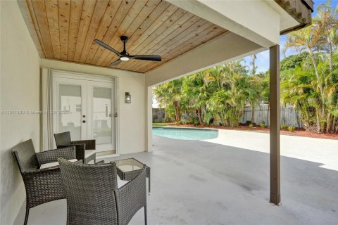 Casa en venta en Tamarac, Florida, 4 dormitorios, 132.29 m2 № 1968574 - foto 9