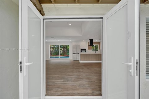 Casa en venta en Tamarac, Florida, 4 dormitorios, 132.29 m2 № 1968574 - foto 3