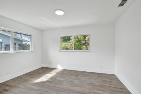 Casa en venta en Tamarac, Florida, 4 dormitorios, 132.29 m2 № 1968574 - foto 16