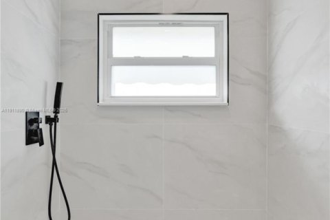 Casa en venta en Tamarac, Florida, 4 dormitorios, 132.29 m2 № 1968574 - foto 30