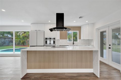 Casa en venta en Tamarac, Florida, 4 dormitorios, 132.29 m2 № 1968574 - foto 7