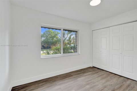 Casa en venta en Tamarac, Florida, 4 dormitorios, 132.29 m2 № 1968574 - foto 26