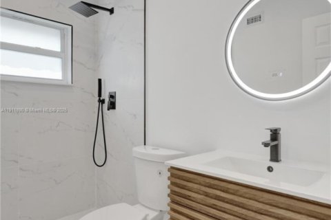 Casa en venta en Tamarac, Florida, 4 dormitorios, 132.29 m2 № 1968574 - foto 28