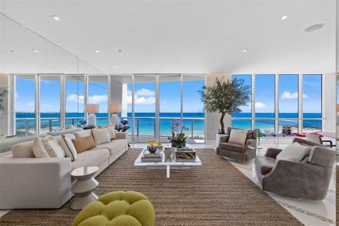 Copropriété à louer à Miami Beach, Floride: 4 chambres, 324.88 m2 № 1868452 - photo 1