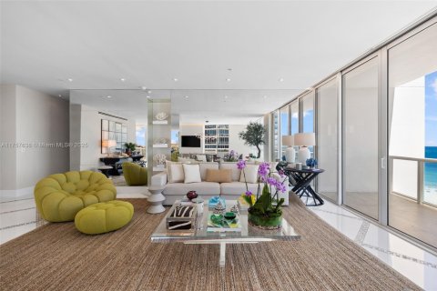 Copropriété à louer à Miami Beach, Floride: 4 chambres, 324.88 m2 № 1868452 - photo 4