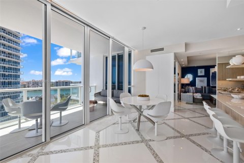Copropriété à louer à Miami Beach, Floride: 4 chambres, 324.88 m2 № 1868452 - photo 11
