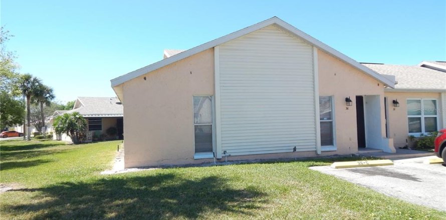 Casa en Kissimmee, Florida 3 dormitorios, 118.08 m2 № 1615379