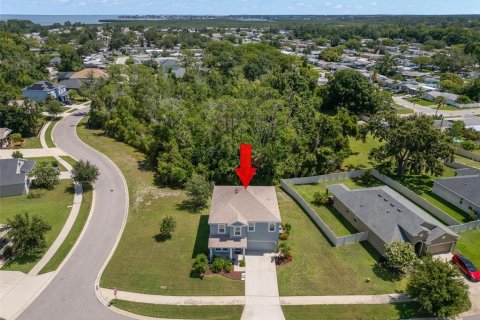 House in Holiday, Florida 4 bedrooms, 209.87 sq.m. № 1805548 - photo 27