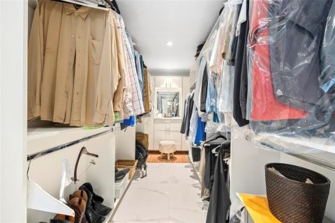 Купить кондоминиум в Форт-Лодердейл, Флорида 2 комнаты, 220.36м2, № 2083056 - фото 22
