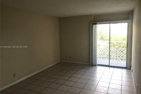 Condominio en alquiler en Miami, Florida, 1 dormitorio, 56.21 m2 № 2057579 - foto 4