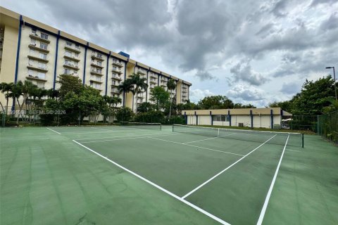 Condominio en alquiler en Miami, Florida, 1 dormitorio, 56.21 m2 № 2057579 - foto 10