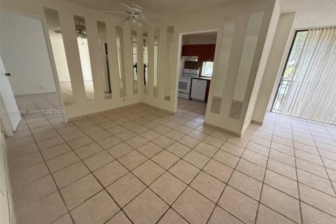 Condo in Sunny Isles Beach, Florida, 1 bedroom  № 1999894 - photo 28