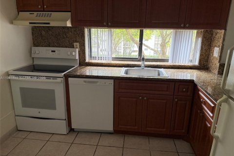 Condo in Sunny Isles Beach, Florida, 1 bedroom  № 1999894 - photo 23