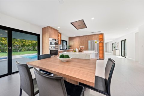 Casa en venta en Palmetto Bay, Florida, 5 dormitorios, 332.4 m2 № 2049536 - foto 24