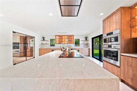 Casa en venta en Palmetto Bay, Florida, 5 dormitorios, 332.4 m2 № 2049536 - foto 16