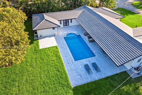 Casa en venta en Palmetto Bay, Florida, 5 dormitorios, 332.4 m2 № 2049536 - foto 5