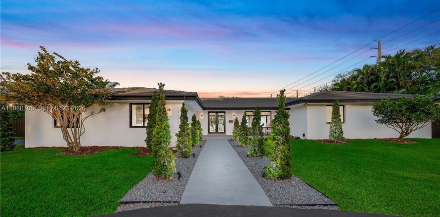 Casa en Palmetto Bay, Florida 5 dormitorios, 332.4 m2 № 2049536