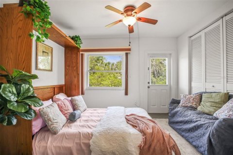 Condo in Saint Petersburg, Florida, 1 bedroom № 2122523 - photo 18