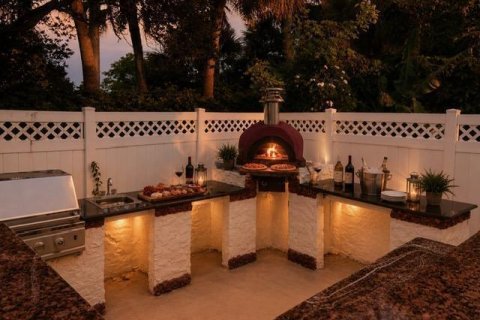 House in Pembroke Pines, Florida 4 bedrooms, 266.26 sq.m. № 2249862 - photo 5