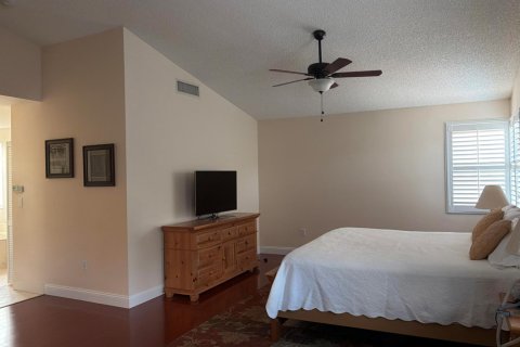 House in Pembroke Pines, Florida 4 bedrooms, 266.26 sq.m. № 2249862 - photo 28
