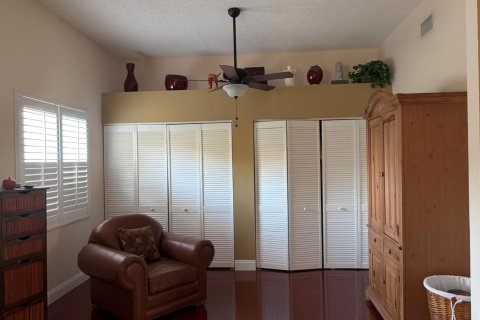 House in Pembroke Pines, Florida 4 bedrooms, 266.26 sq.m. № 2249862 - photo 27