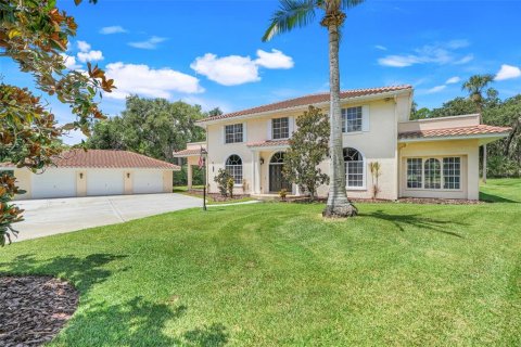 House in Kissimmee, Florida 5 bedrooms, 457.08 sq.m. № 1826389 - photo 3