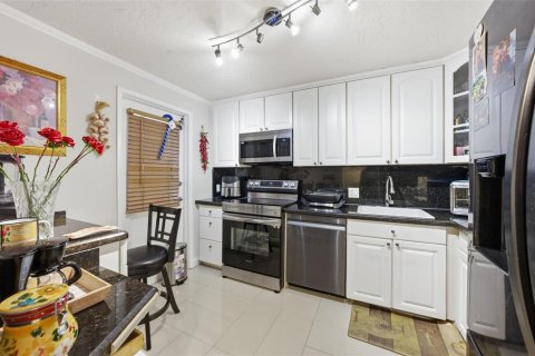Copropriété à vendre à Pompano Beach, Floride: 3 chambres, 139.35 m2 № 2084573 - photo 2