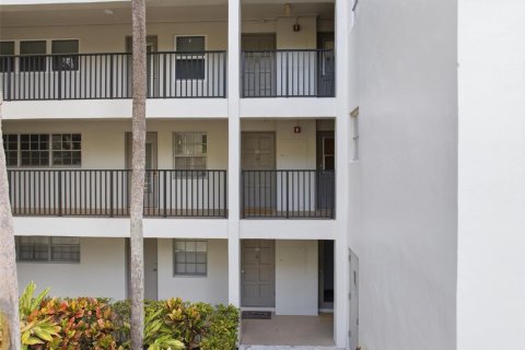 Copropriété à vendre à Pompano Beach, Floride: 3 chambres, 139.35 m2 № 2084573 - photo 20
