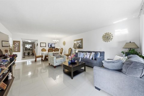 Condo à Pompano Beach, Floride, 3 chambres  № 2084573