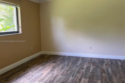 Villa ou maison à louer à Southwest Ranches, Floride: 6 chambres, 376.44 m2 № 1730548 - photo 16