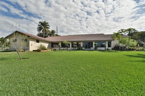 Villa ou maison à louer à Southwest Ranches, Floride: 6 chambres, 376.44 m2 № 1730548 - photo 5