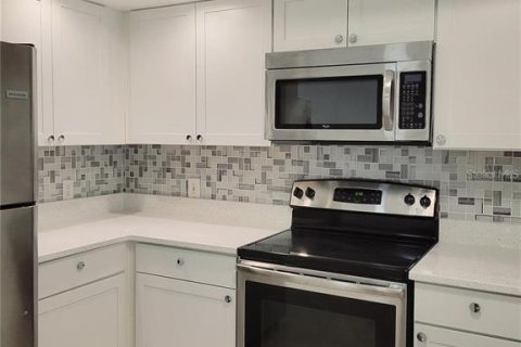 Condominio en alquiler en Orlando, Florida, 3 dormitorios, 116.41 m2 № 2122922 - foto 8